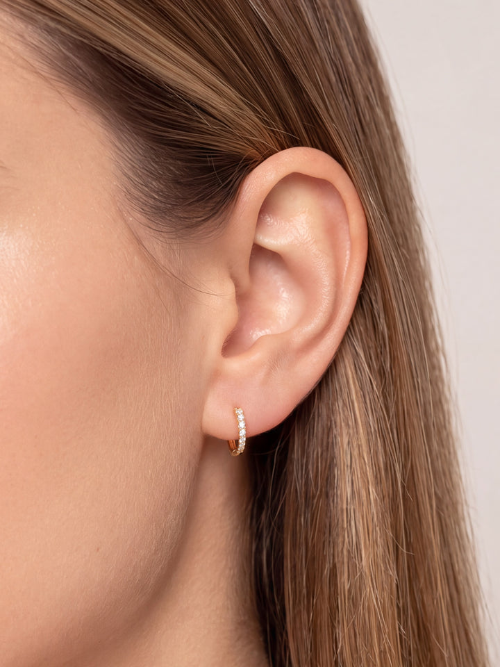 Mini Arracada Con Zirconias 9 mm Oro 10k