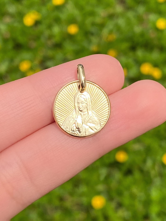 Dije Virgen 15 mm Oro 14k