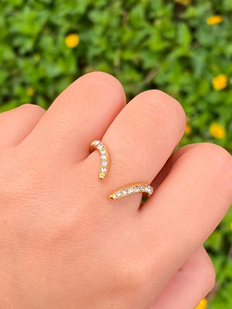 Anillo Abierto Forma V Zirconias