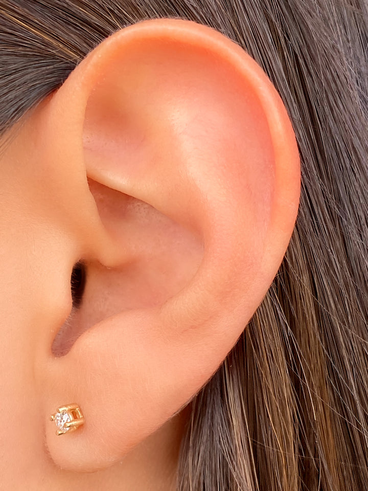 Arete Broquel Solitario Diamante 3 mm 0.11 Ct Oro 14k