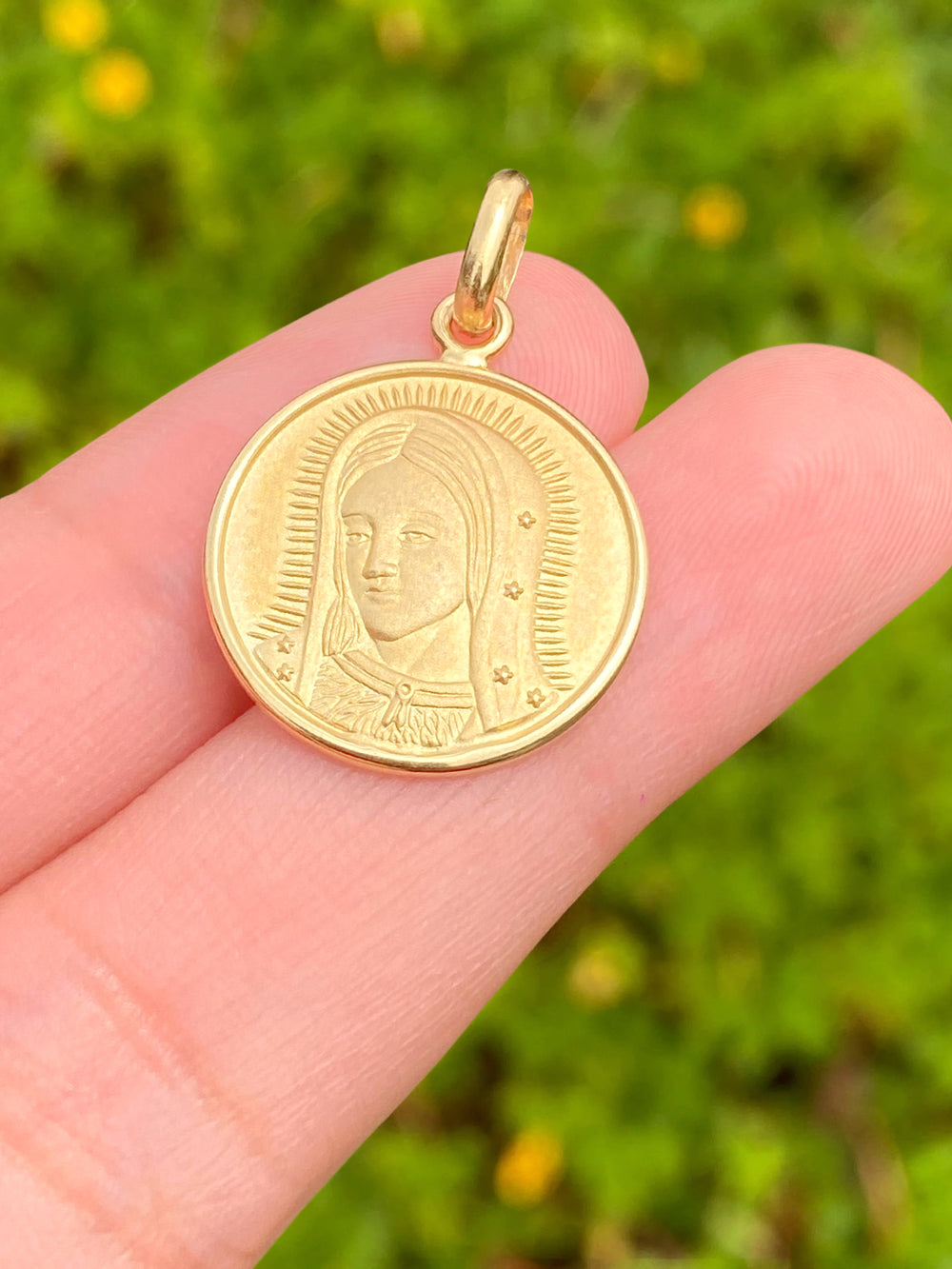 Dije Circular Virgen de Guadalupe 20 mm Oro 14k