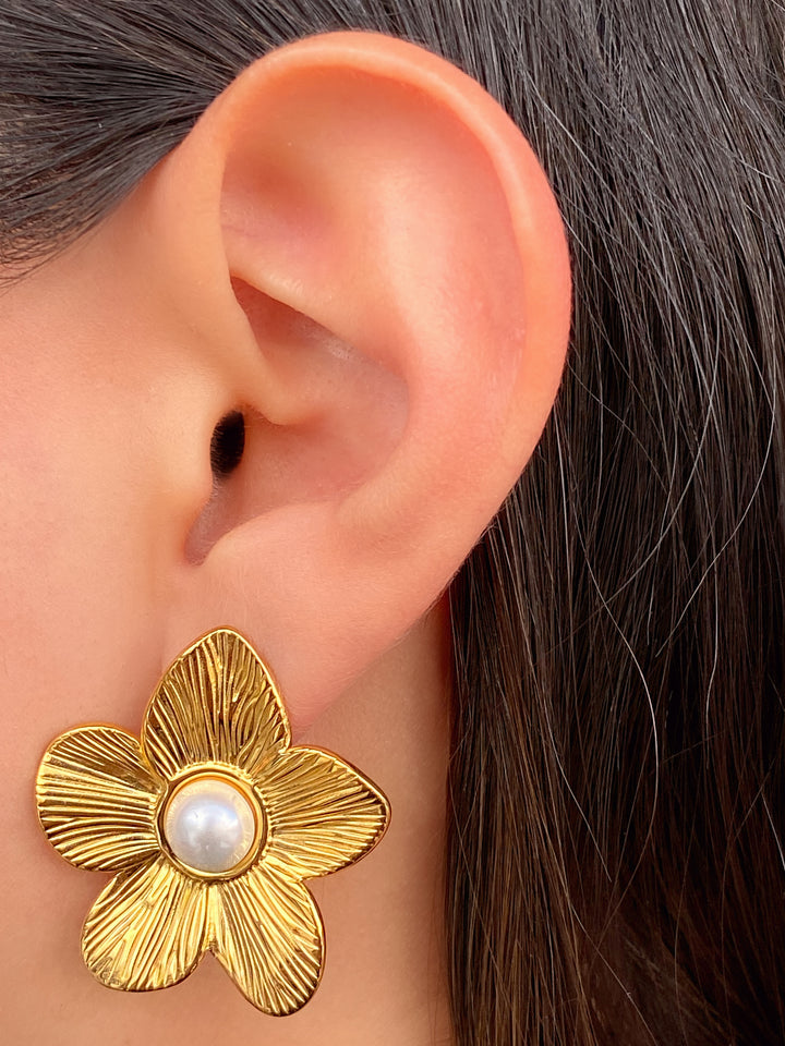 Par Arete Flor Cinco Petalos Centro Perla