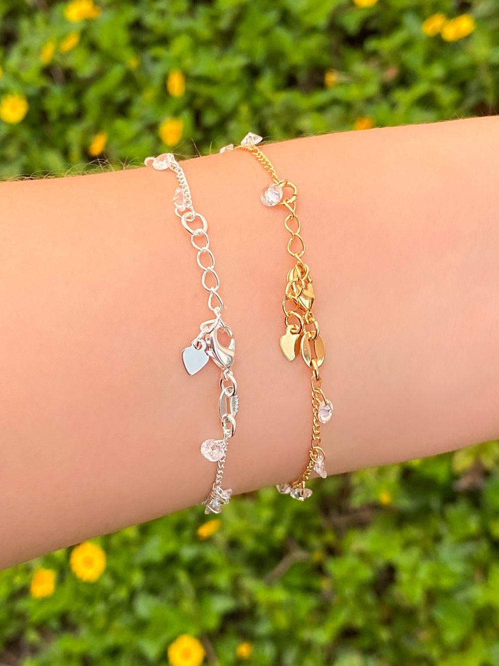 Pulsera Con Zirconias Colgando