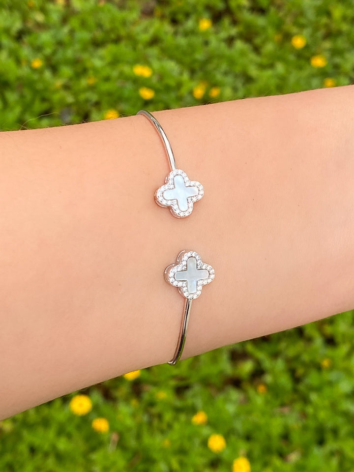 Brazalete Mini Trebol Madre Perla