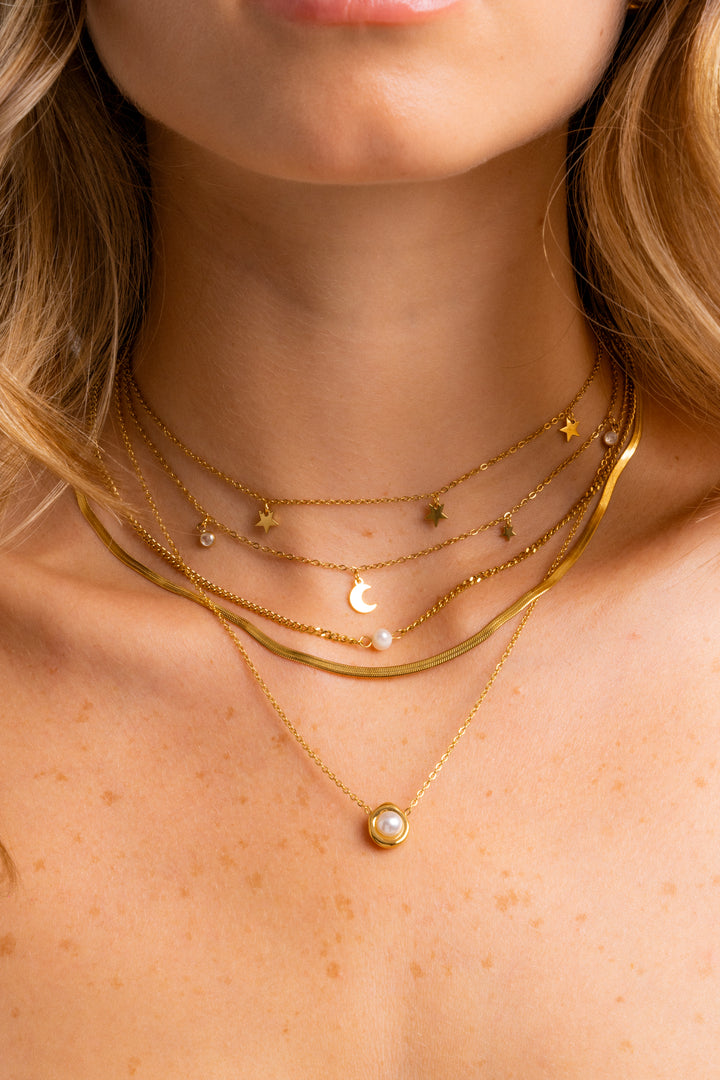 Collar Con Dije Irregular Con Perla