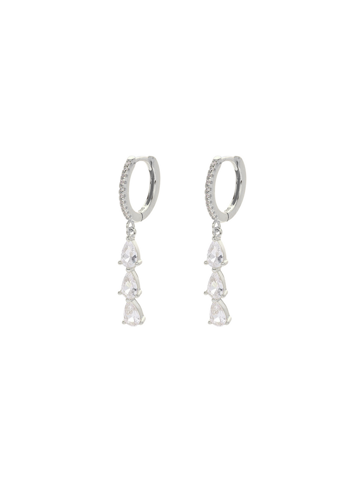 Par Arracada Con Triple Zirconia