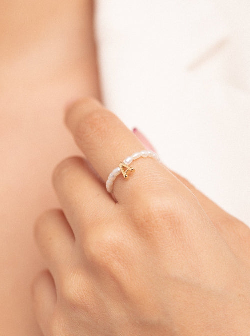 Anillo Perlas con Inicial