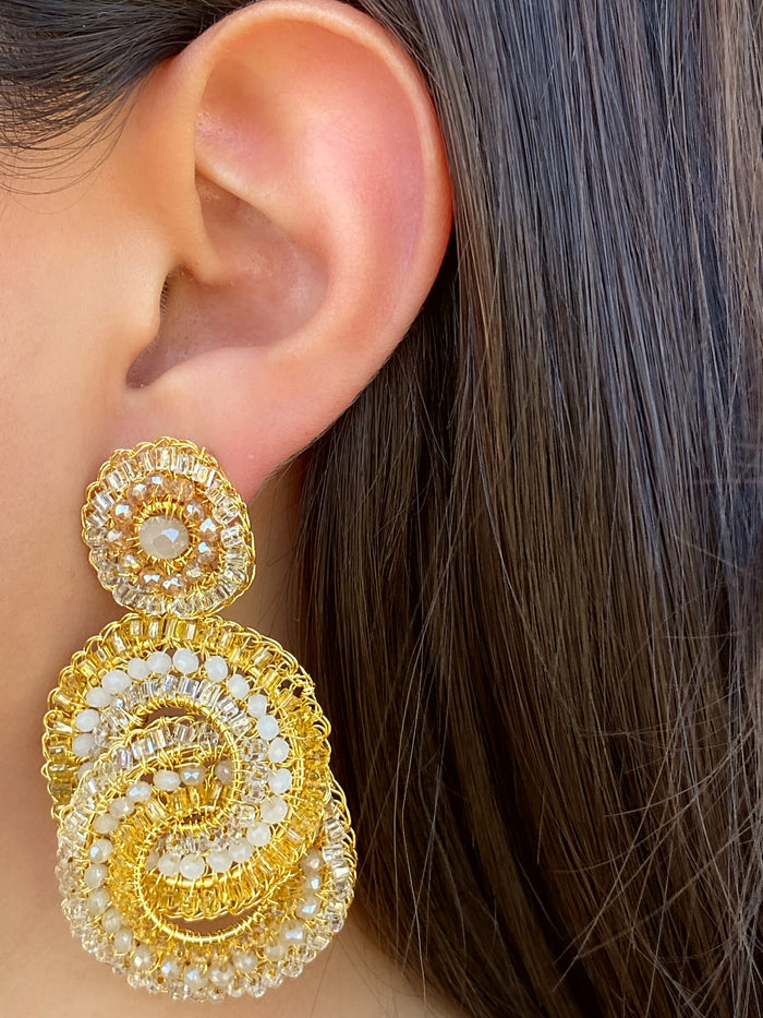 Par Aretes Dos Círculos Con Piedras Beige