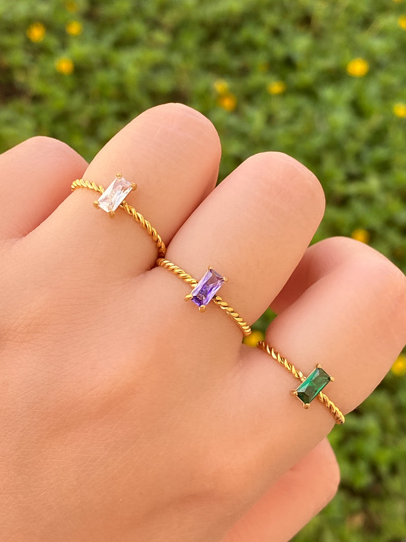 Anillo Torcido Con Baguette