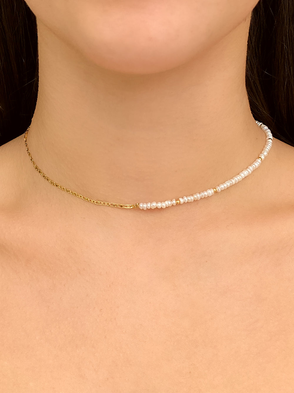 Choker Mitad Perlas y Mitad Cadena Planchada