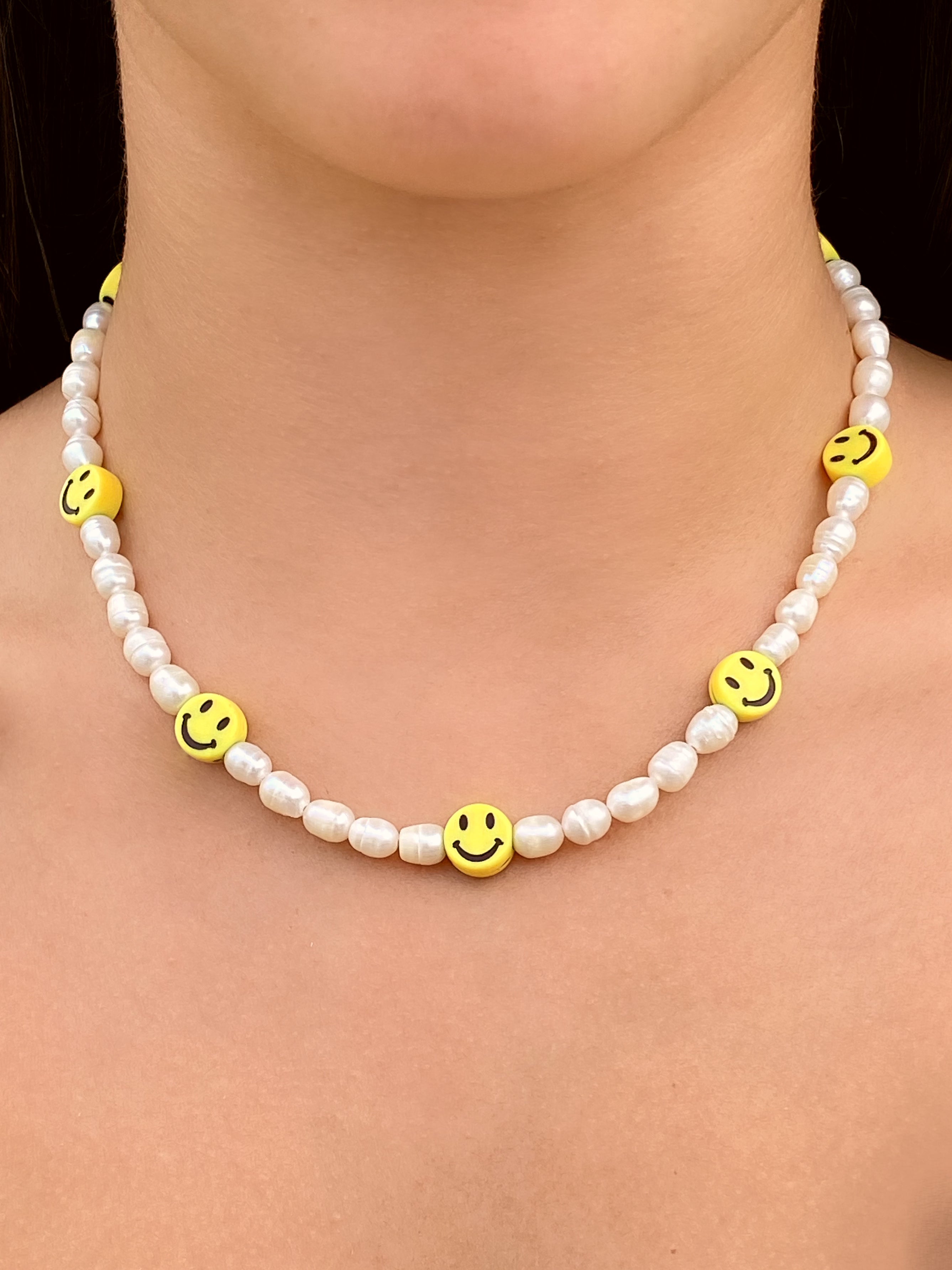 Collar Perlas y Carita Feliz