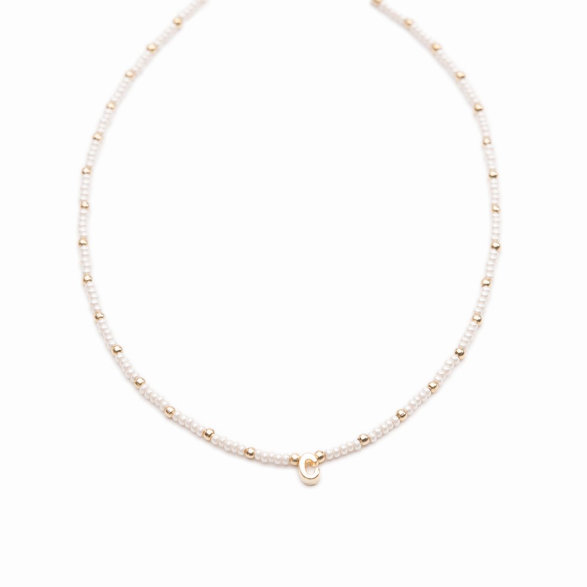 Choker Chaquiras Blancas e Inicial
