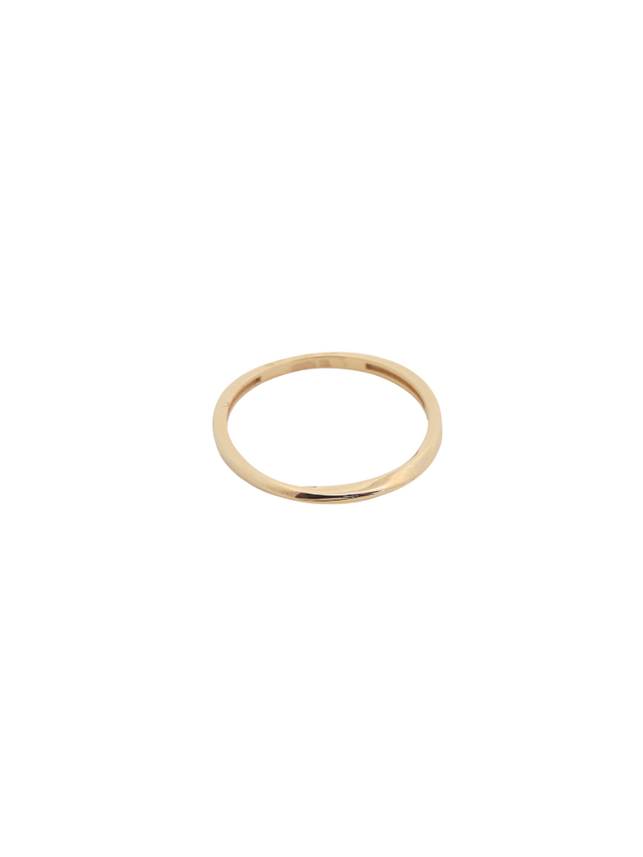 Anillo Liso Con Torcedura Oro 10K