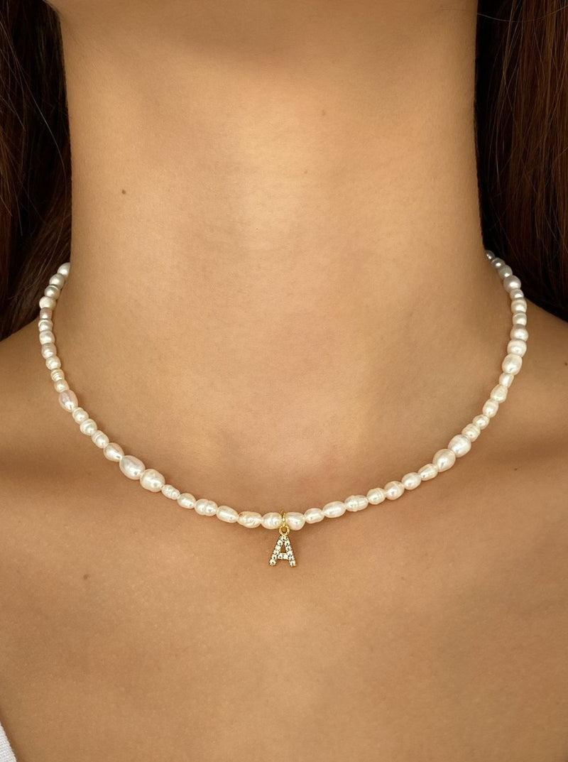 Choker Perla con Inicial Zirconias