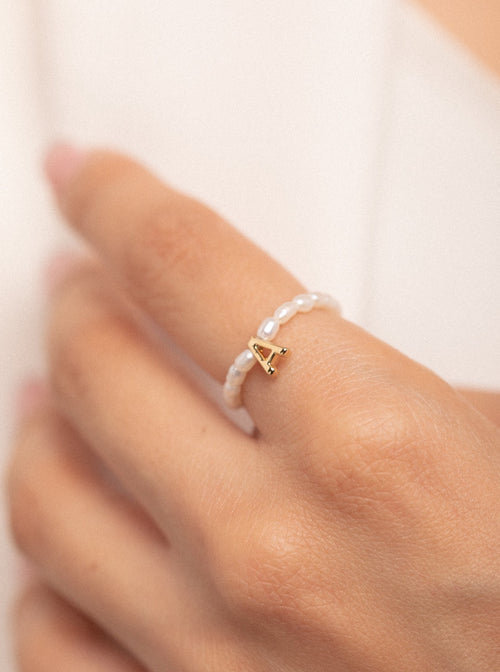 Anillo Perlas con Inicial