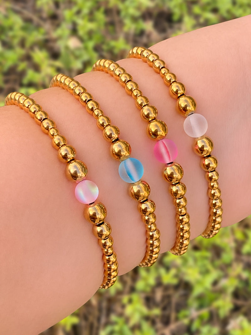 Pulsera Bolitas Doradas con Cuarzo Electrificado