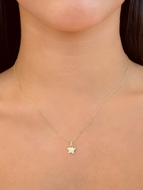 Collar Estrella Liso Oro 14k