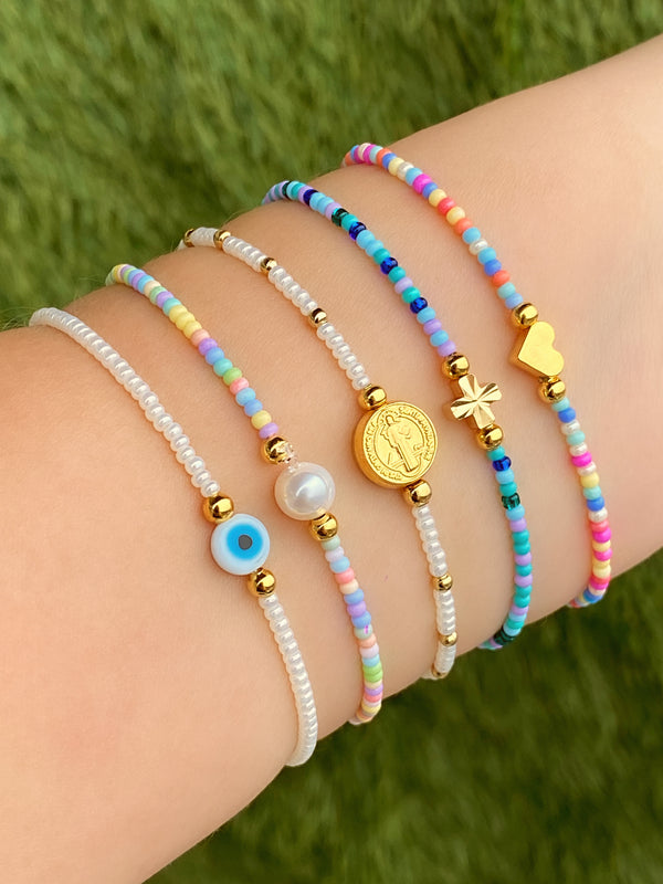 Pulsera Chaquiras con Dije