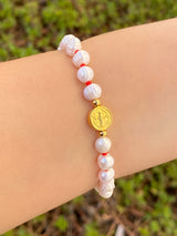 Pulsera Perlitas con San Benito Hilo Rojo